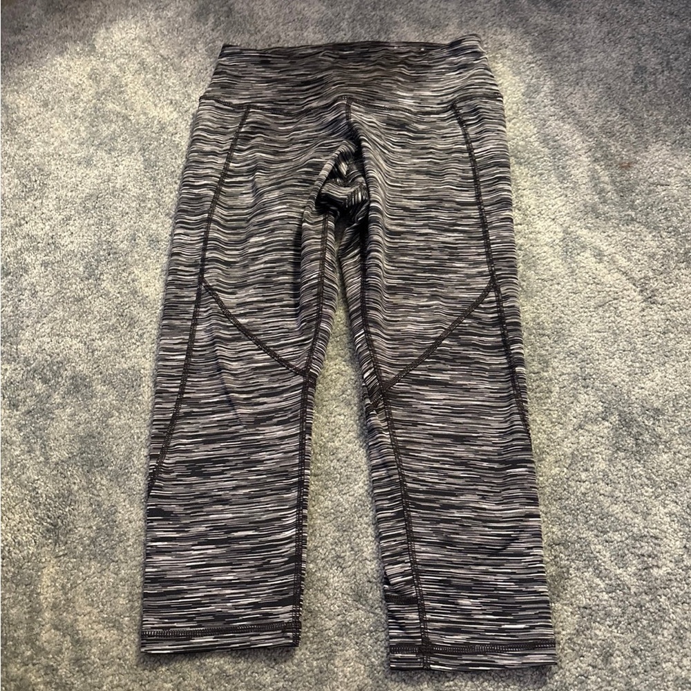 Woman’s athletic leggings- medium